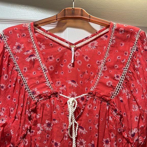 Free People Red blouse. - Picture 5 of 11